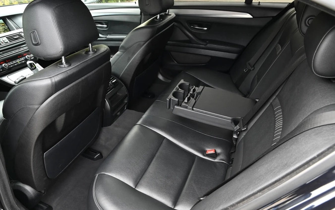 BMW Seria 5 cena 73900 przebieg: 177228, rok produkcji 2015 z Swarzędz małe 781